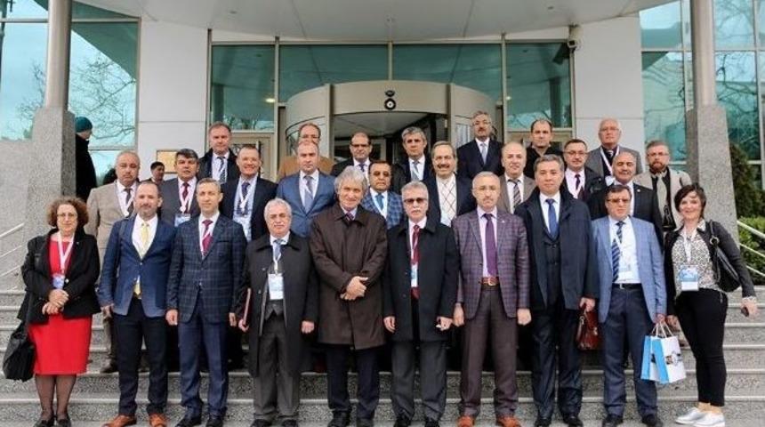 B&uuml;, Bak&uuml; Eğitim Fuarında