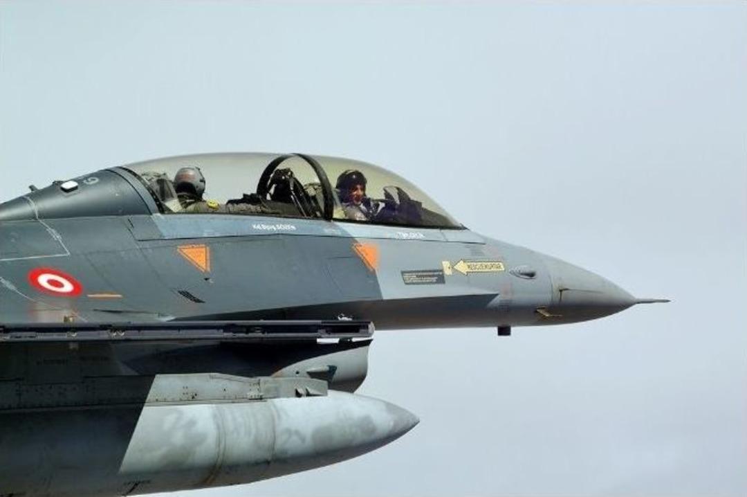 Orgeneral &Ouml;zt&uuml;rk Hava Fotoğraf G&ouml;revini U&ccedil;arak Denetledi