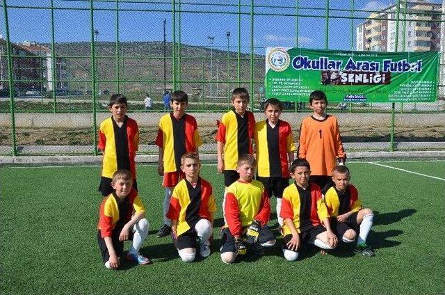 Bozüyük Belediyesi Okullar Arası Futbol Şenliği Başladı