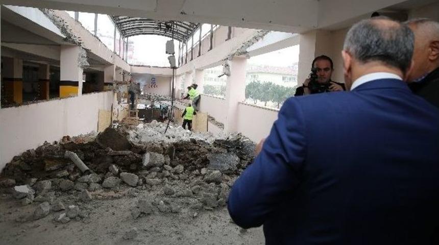 Yeni Hizmet Binası İ&ccedil;in İlk Kazma