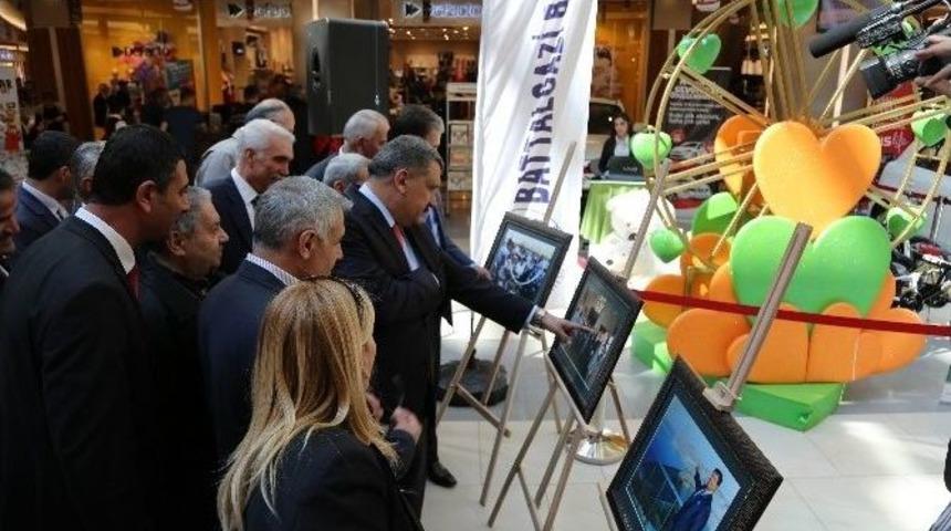 Turgut &Ouml;zal&rsquo;ın Anısına Fotoğraf Sergisi A&ccedil;ıldı