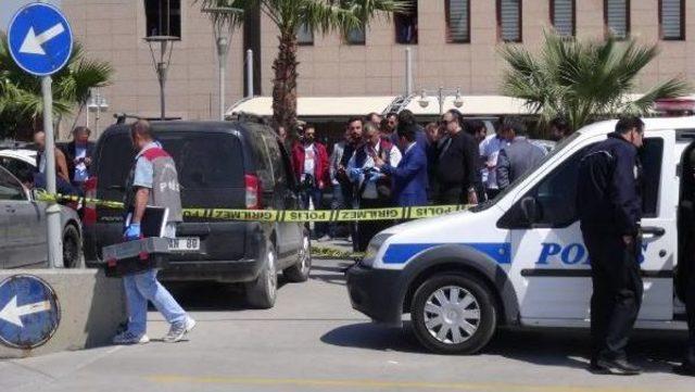 İzmir Adliyesi Otoparkında 3 Araçta 6 Silah Ele Geçti, 5 Kişi Gözaltında (2)- Yeniden
