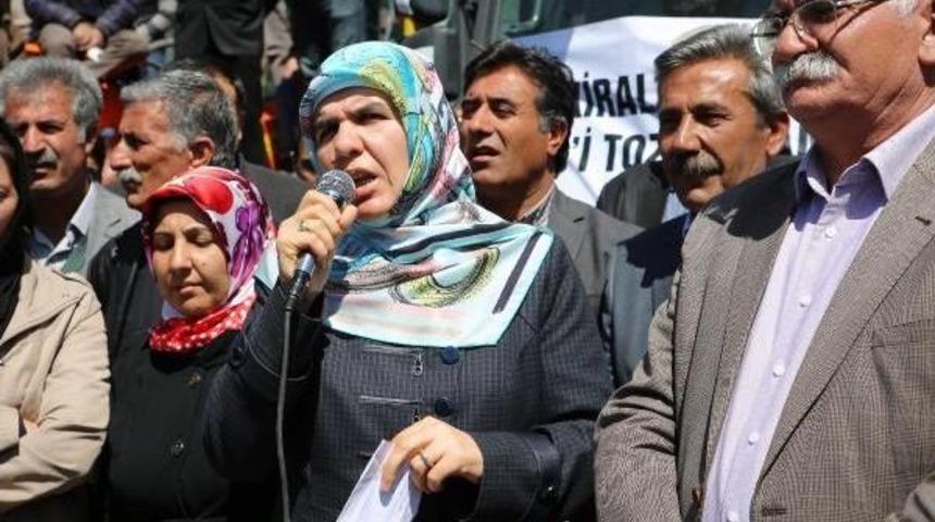 Erciş Belediyesi Yol &Ccedil;alışmalarına Başladı