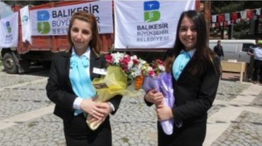 Burhaniye&rsquo;de Belediyenin G&uuml;len Y&uuml;zleri