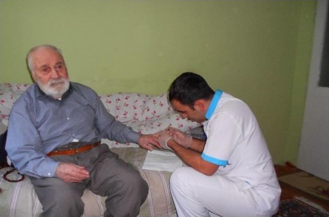 B&uuml;y&uuml;kşehir Yaşlıların Yanında