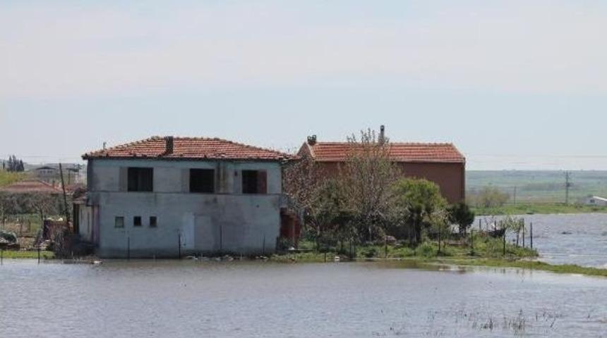 Baraj Kapakları A&ccedil;ılınca Kuşcenneti Milli Parkı Sular Altında Kaldı