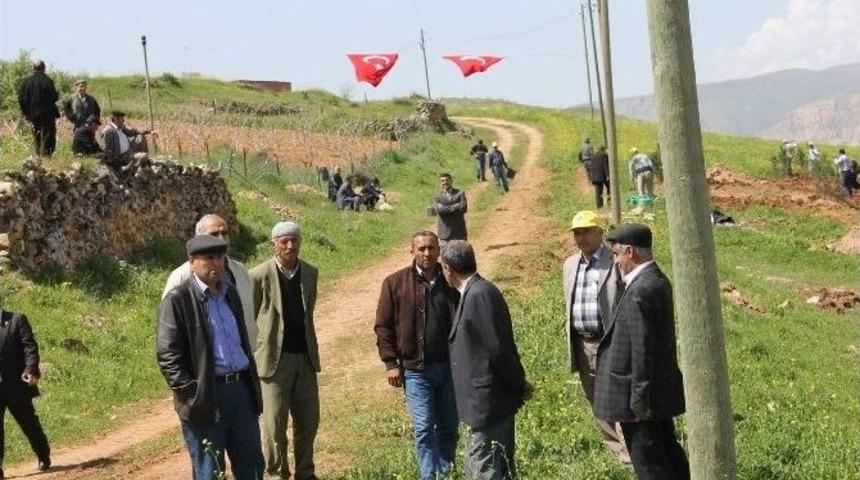 Ağ&ccedil;akale, Şehit Savcı Kiraz&rsquo;ın Doğduğu Evi Ziyaret Etti