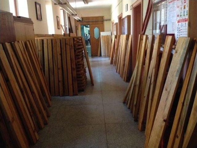 &Ouml;ğrencilerin Yaptığı Bankların Dağıtımına Başlanıldı 2