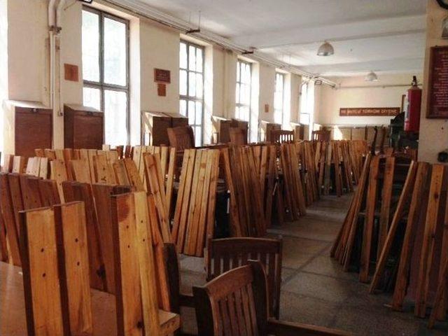 &Ouml;ğrencilerin Yaptığı Bankların Dağıtımına Başlanıldı 3