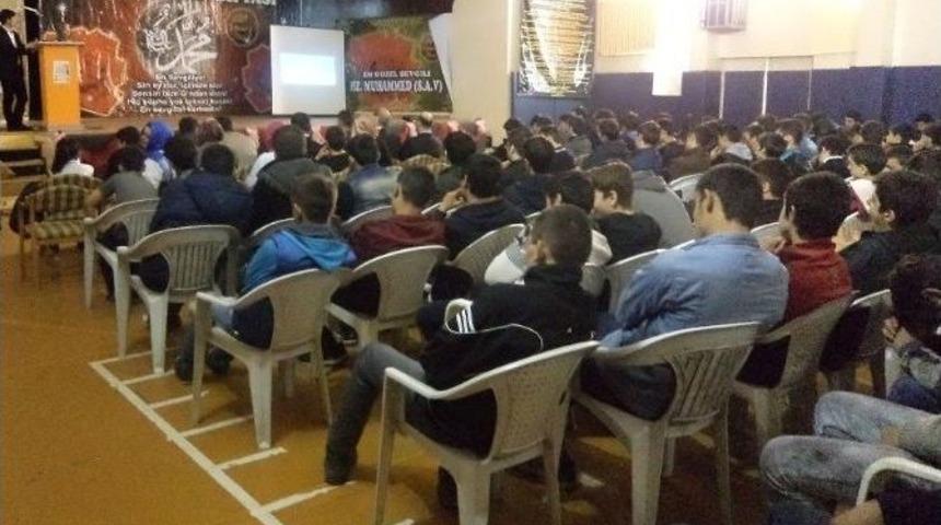 Meslek Lisesinde Kutlu Doğum Haftası Etkinliği