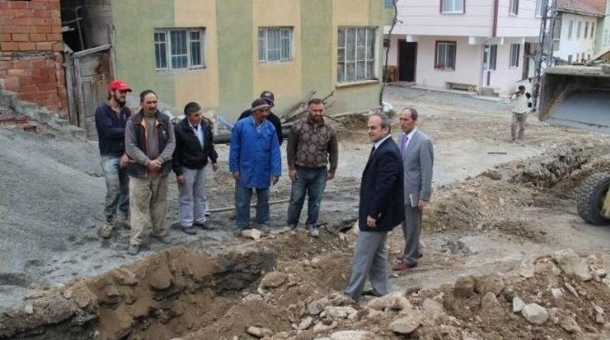 Tosya Kaymakamı Kanalizasyon Ve İ&ccedil;me Suyu &Ccedil;alışmalarını İnceledi