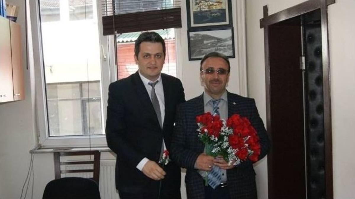 M&uuml;ft&uuml; Arcaklıoğlu, G&uuml;l Dağıttı