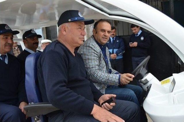 Karataş Belediyesi&rsquo;nden &Ccedil;evre Dostu Trafik Zabıta Ara&ccedil;ları 1