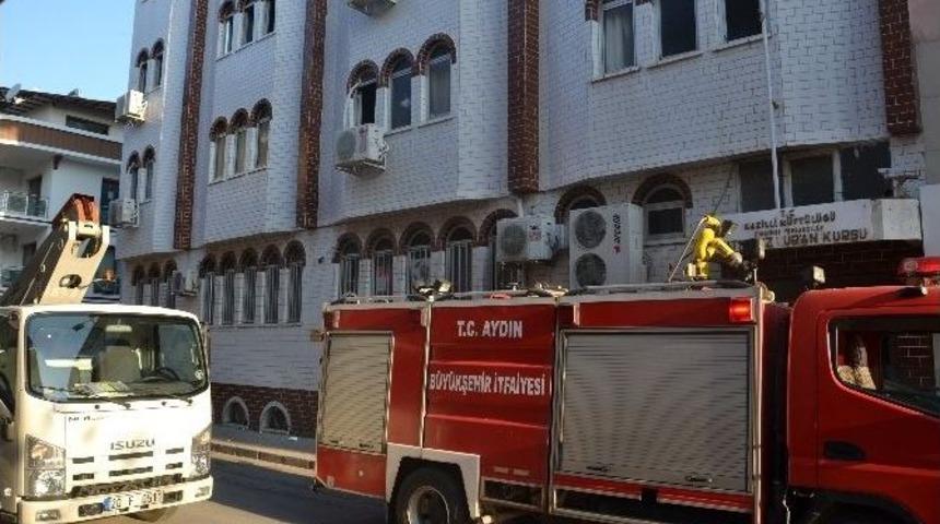 Nazilli&rsquo;de Yangın &Ouml;ğrencileri Korkuttu