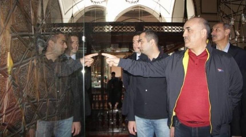 Azeri Bakan Bursa&rsquo;ya Hayran Kaldı