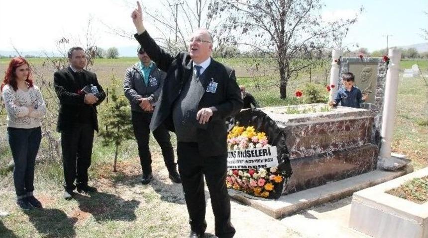 Zirve Yayınevi Baskınında &Ouml;ld&uuml;r&uuml;len Uğur Y&uuml;ksel Anıldı