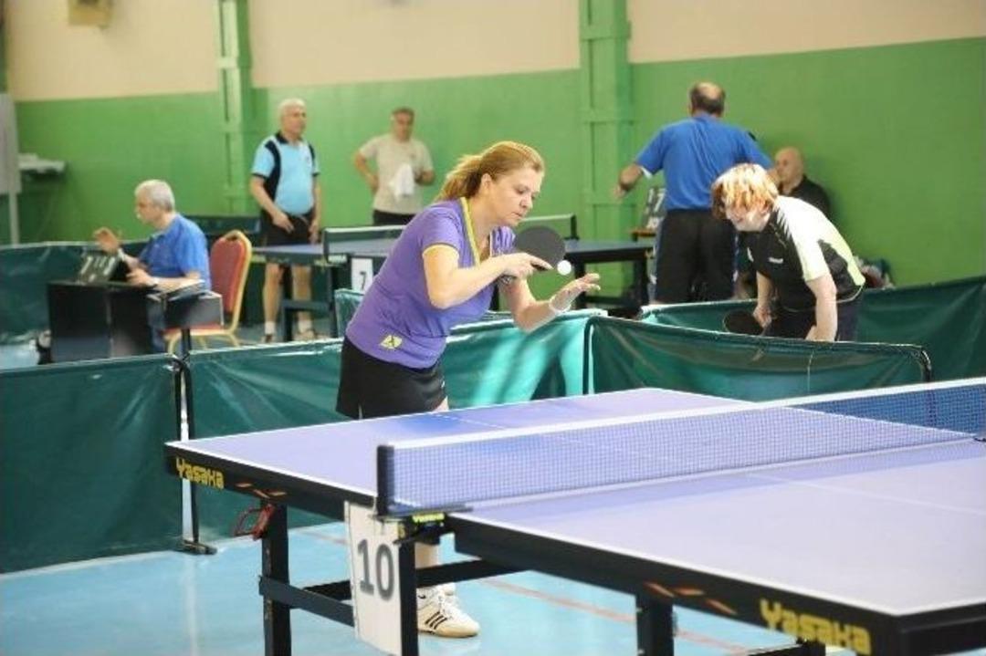 Sapanca Belediyesi Uluslararası Veteran Masa Tenisi Turnuvası Başladı