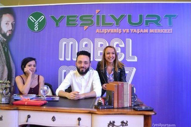 Yeşilyurt Avm’de Mabel Matiz İmza Günü