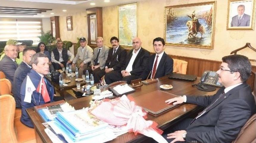 Turizmcilerden Başkan &Ccedil;elik&rsquo;e Ziyaret