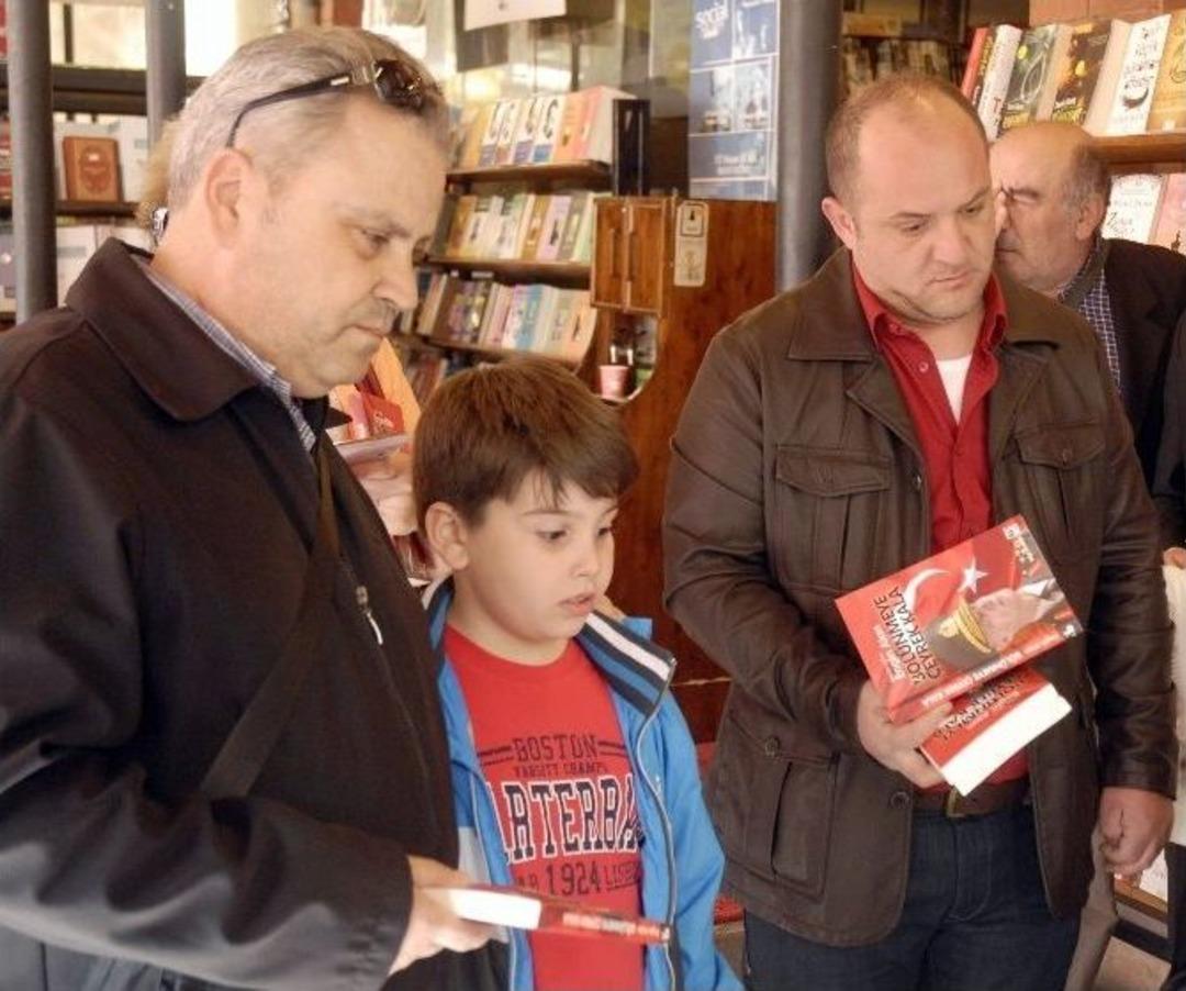 Engin Alan Eskişehirli Kitapseverlerle Buluştu