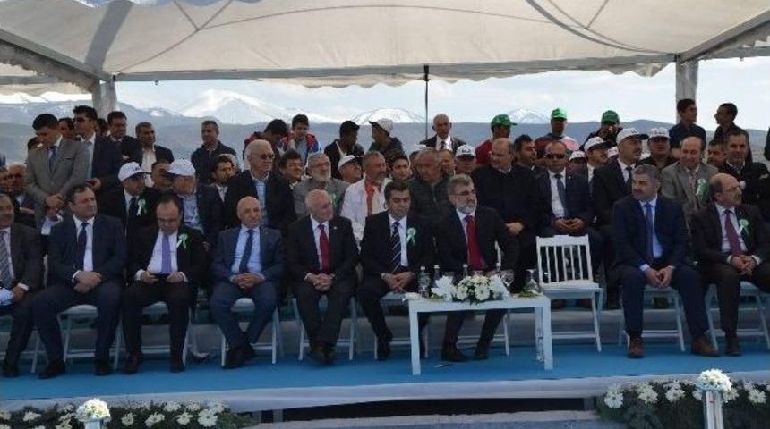 Türkiye Dev’i Güneş Enerjisi Santralinin Açılışı Yapıldı