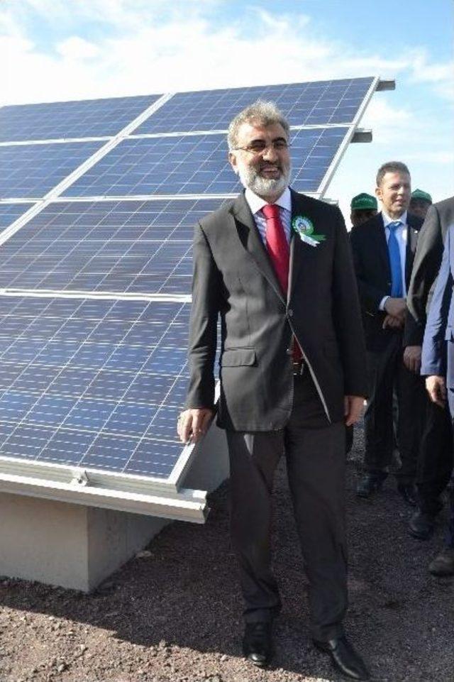 Türkiye Dev’i Güneş Enerjisi Santralinin Açılışı Yapıldı