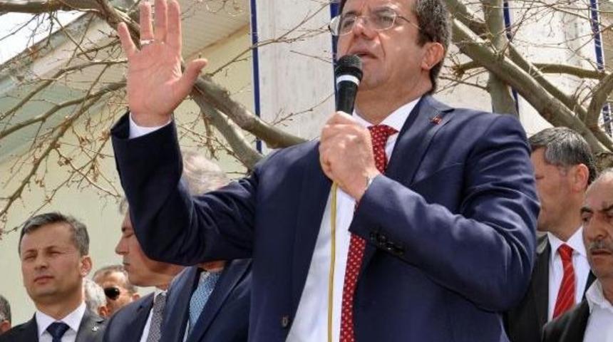 Bakan Zeybekci, Se&ccedil;im Kampanyasına Yırtık Don Giydiği K&ouml;yden Başladı