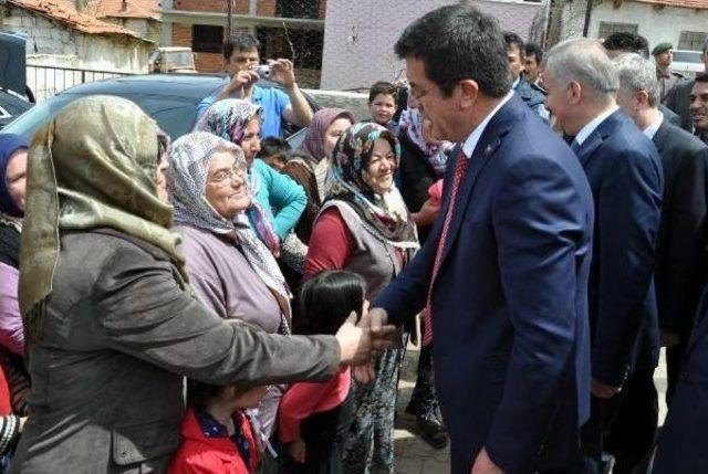 Bakan Zeybekci, Seçim Kampanyasına Yırtık Don Giydiği Köyden Başladı