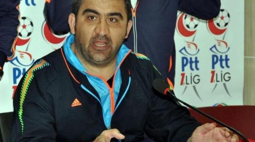 Elazığspor Teknik Direkt&ouml;r&uuml; &Uuml;mit &Ouml;zat, Istifa Etti