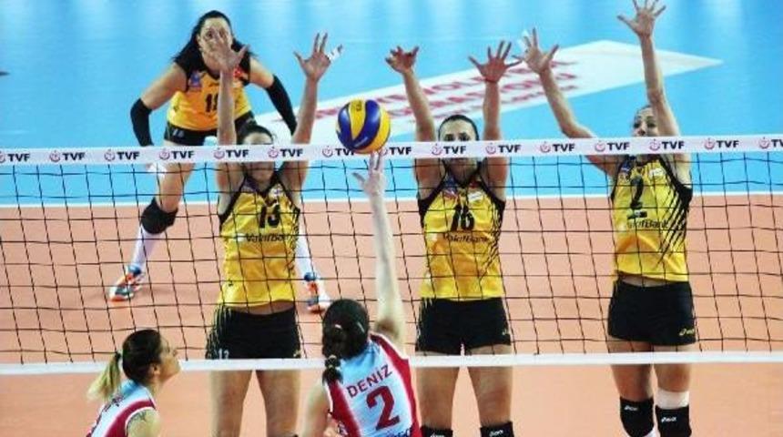 Vakıfbank D&ouml;rtl&uuml; Final'e &Ccedil;ıktı