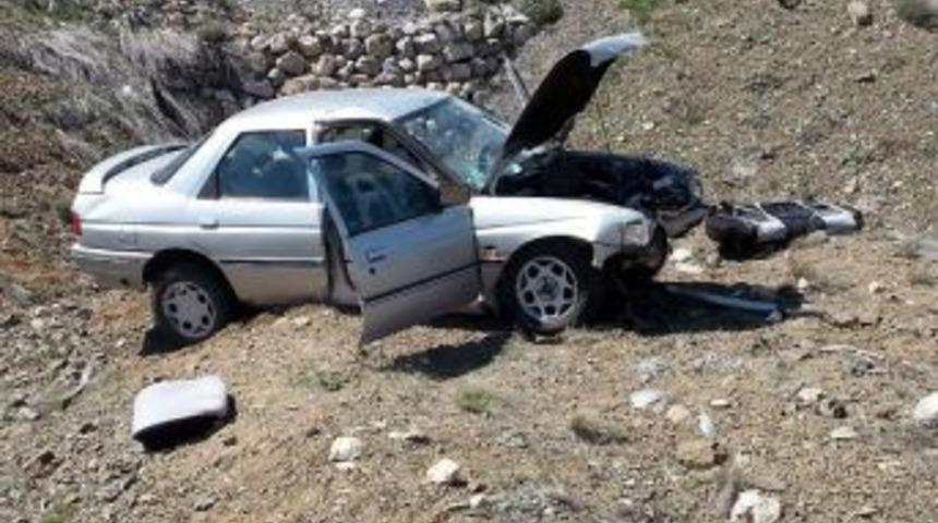 Tomarza'da Kaza: 1 &Ouml;l&uuml;, 1 Yaralı