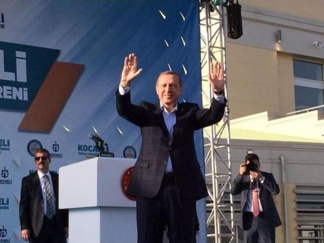 Cumhurbaşkanı Erdoğan: &ldquo;t&uuml;rkiye&rsquo;yi Muasır Medeniyetler Seviyesine &Ccedil;ıkarmak İ&ccedil;in Başkanlık Sistemi Şart"