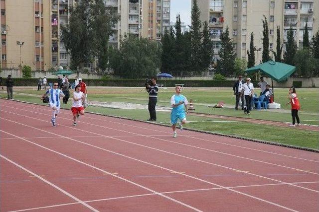 Özel Sporculara Büyükşehir Desteği