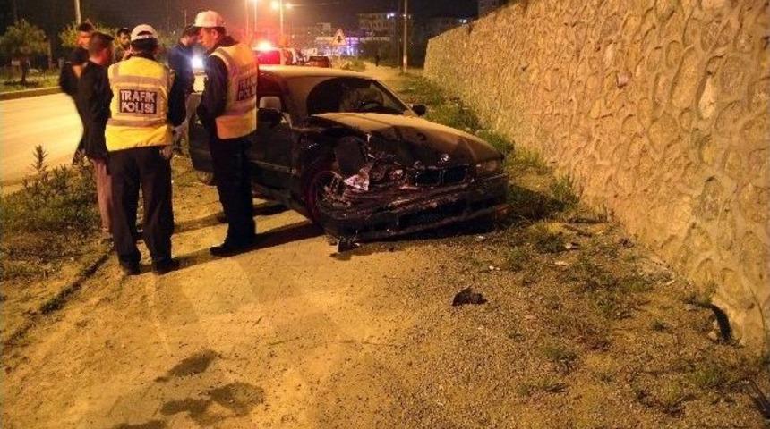 Bartın&rsquo;da Trafik Kazası: İki Yaralı