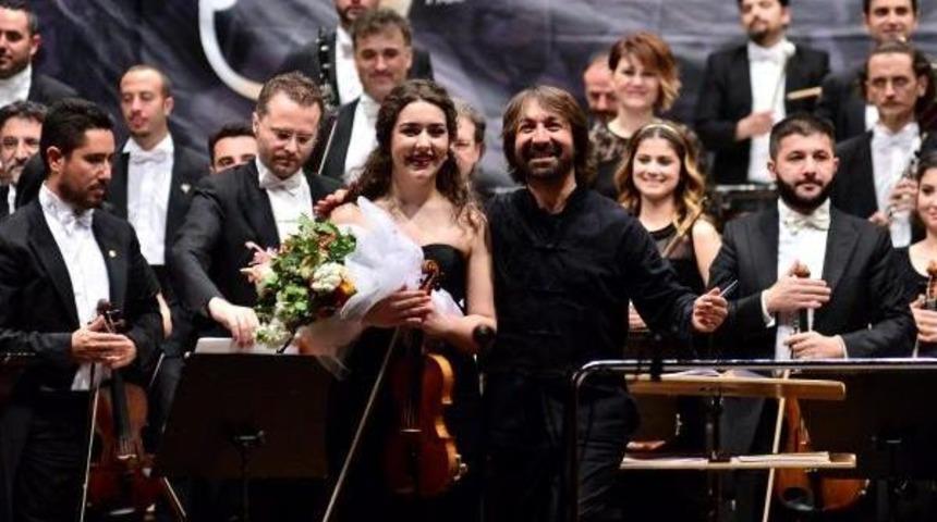 Sanat&ccedil;ı &Ccedil;ocuklarından Senfonik Konser