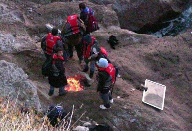 Bindikleri Bot Batan Kaçaklar Kurtarıldı 2