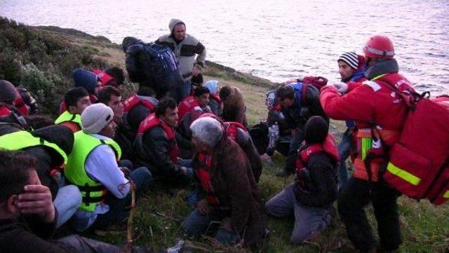 Bindikleri Bot Batan Kaçaklar Kurtarıldı 3