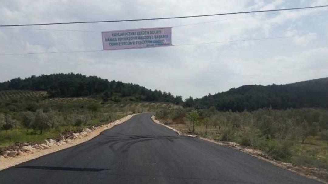 Akhisar K&ouml;y Yollarına B&uuml;y&uuml;kşehir&rsquo;den &Ouml;nemli Hizmet