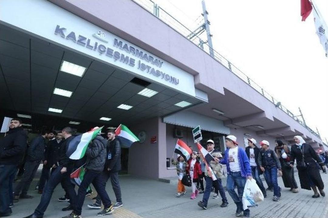 D&uuml;nya &Ccedil;ocukları İstanbul&rsquo;u Gezdi