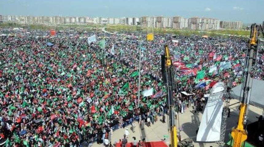 Diyarbakır'da  'eşsiz &Ouml;nder Hazreti Muhammed' Mitingi