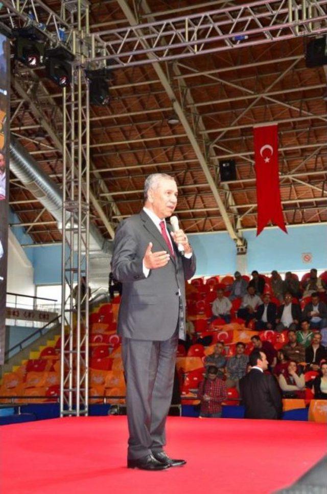 Manisa'dan Muhalefete Yüklenen Arınç, Meydan Okudu