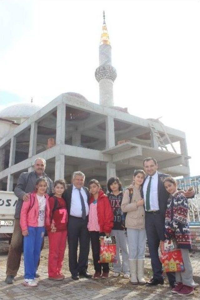 Yenipazar’daki Camilerde Çocuklar İçin De Alanlar Oluşturuluyor