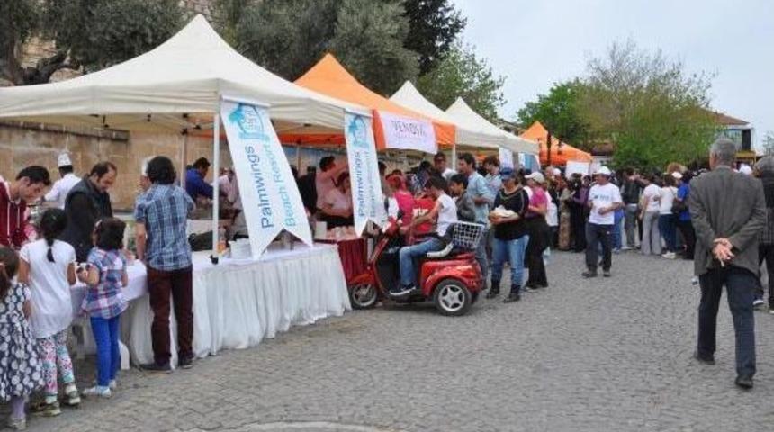 Didim'de 'kutsal Yol' Y&uuml;r&uuml;y&uuml;ş&uuml;