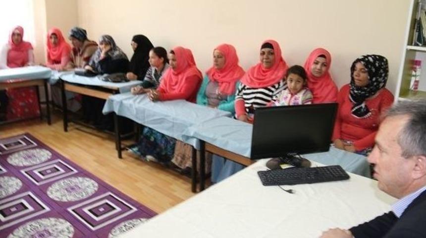 Bilin&ccedil;li Gelecek İ&ccedil;in Eğitim Projesi Başladı