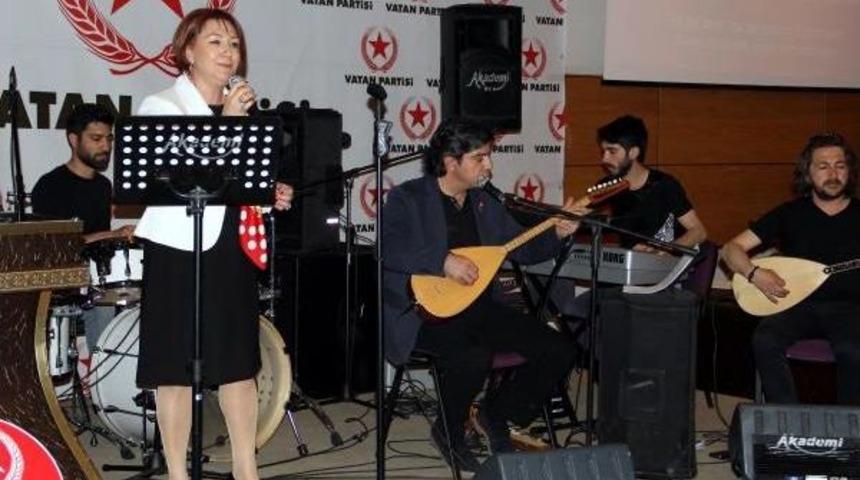 Milletvekili Adayı Doktordan Konser