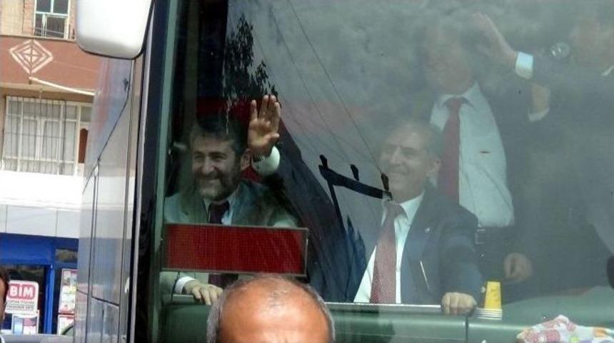 Nebati: "allah, Ak Parti&rsquo;yi Bu &Uuml;lkenin Başından Eksik Etmesin"