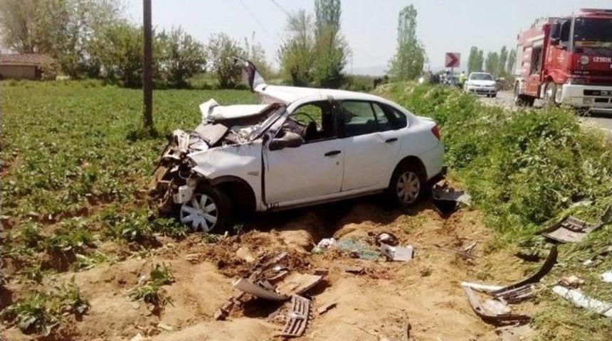 Birgi Yolunda Kaza: 1 &Ouml;l&uuml;, 5 Yaralı