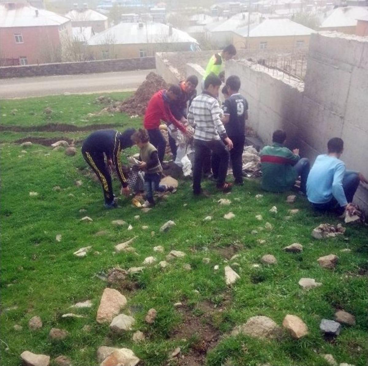 50 Hektarlık Alanı &Ccedil;&ouml;pten Arındırdılar