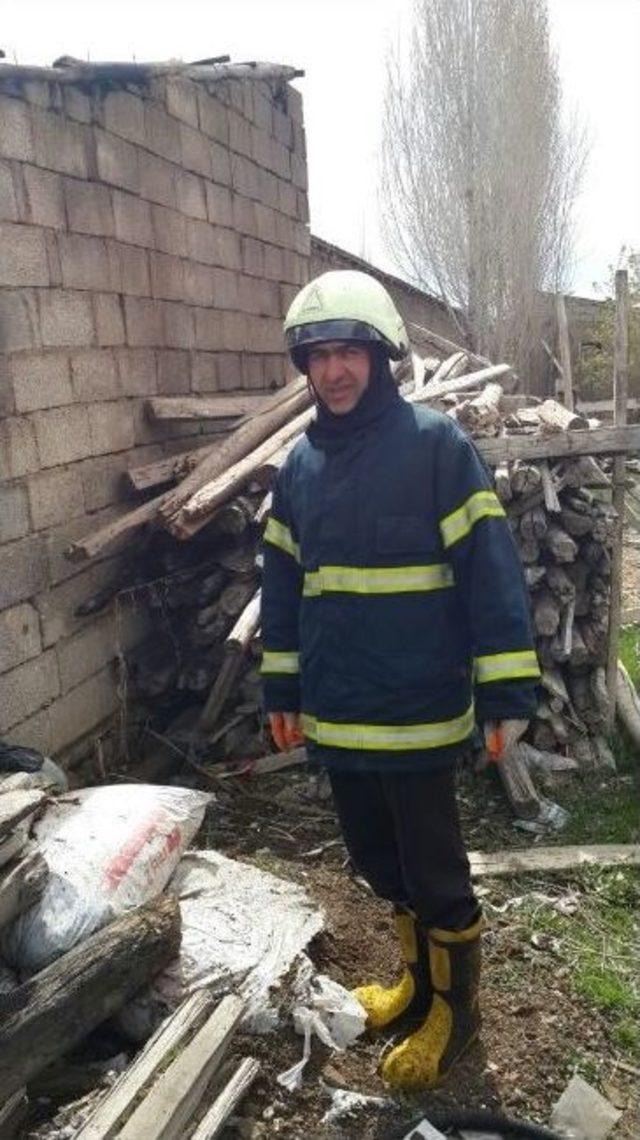 Van&rsquo;da Odunluk Yangını 2