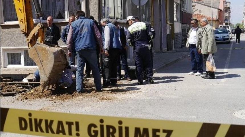 Edirne&rsquo;de Patlayan Doğalgaz Borusu Tedirgin Etti